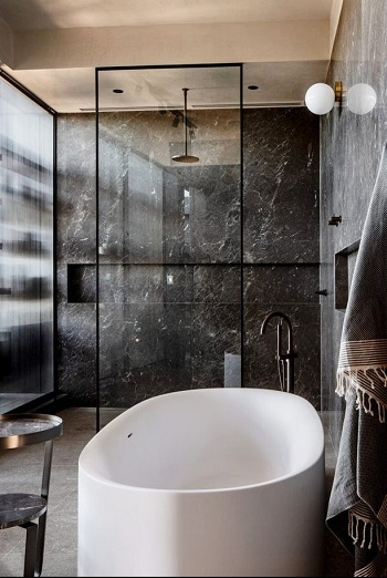 Simple bathroom decoration