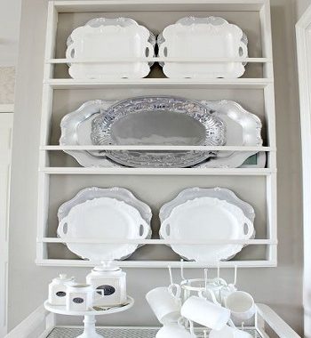 Simplistic vertical plate rack yes Uncomplicated Plate Racks Ideas To Stack Your Plates