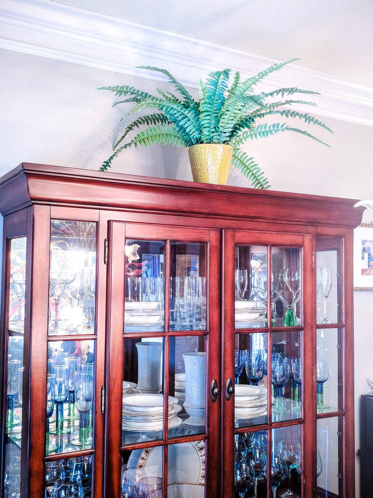 The-art-of-decorating-with-artificial-plants-easy-carfree-decor-ideas-13-2