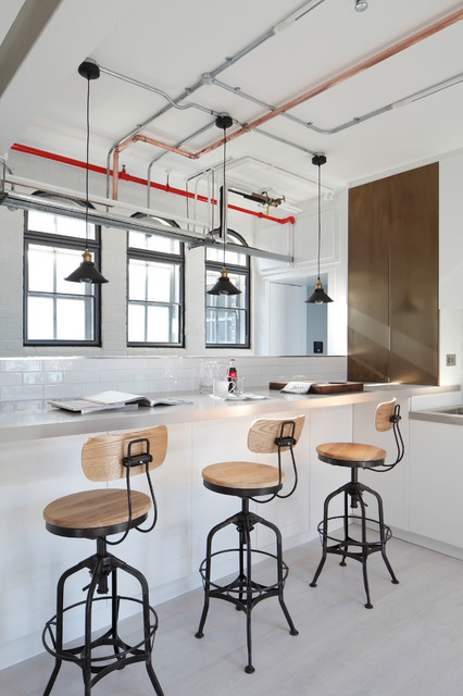 Gorgeous-modern-kitchen-with-bare-pipe-communications