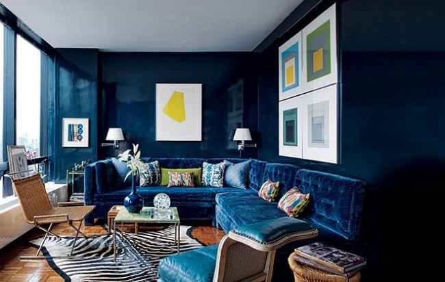 Navy-walls-and-sofa