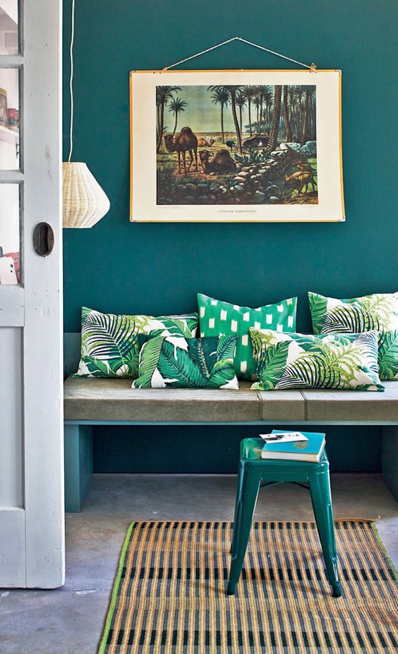 04-colorful-tropical-leaf-print-pillows-will-spruce-up-your-entryway-and-make-it-bold
