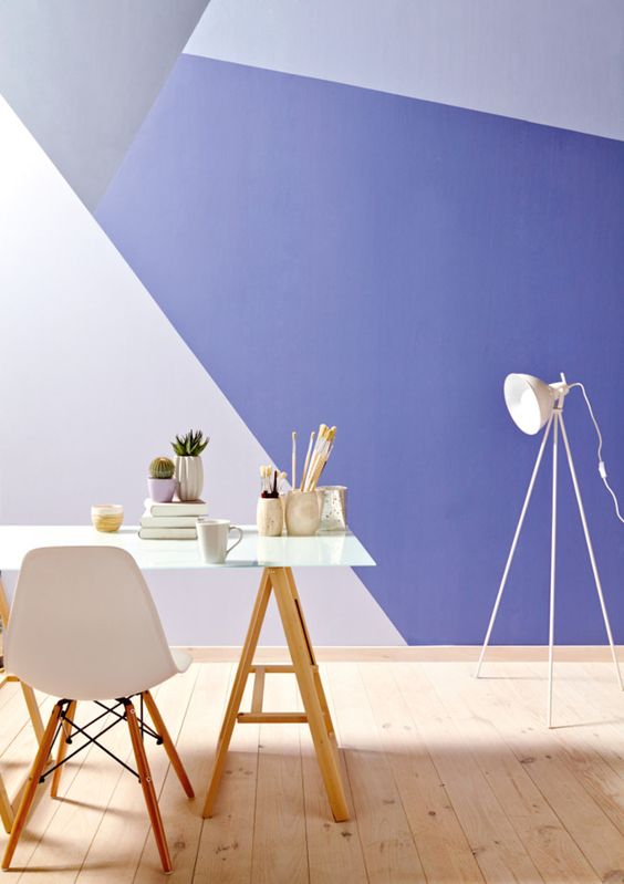 1-02-a-bright-geometric-color-block-wall-in-blush-grey-and-purple-for-a-bold-home-office-look