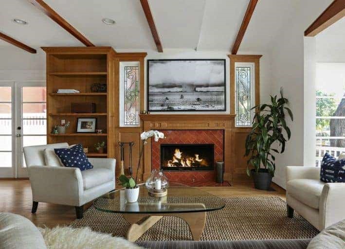 1-cottage-style-living-room-tr-oct152019-22-min