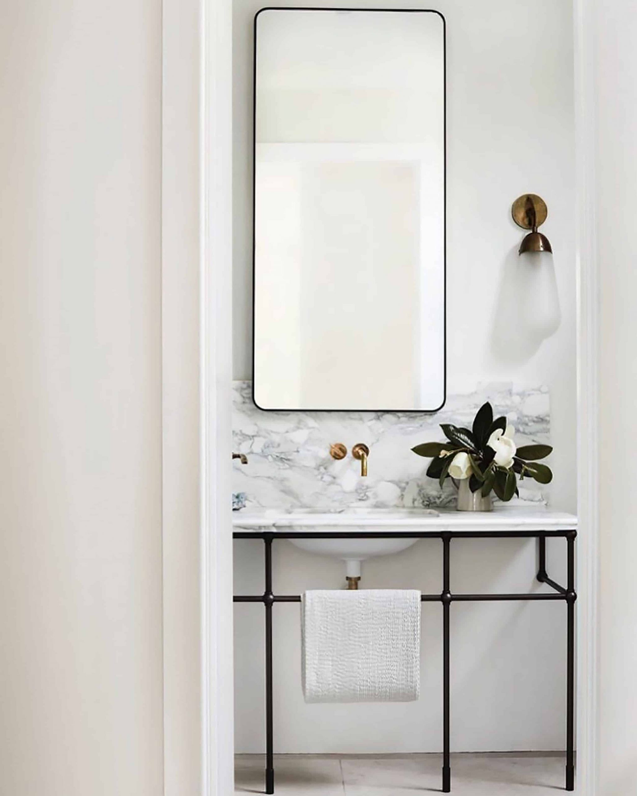 2-emily-henderson_blog_rethinking-mirrors_1-2500x3124-1