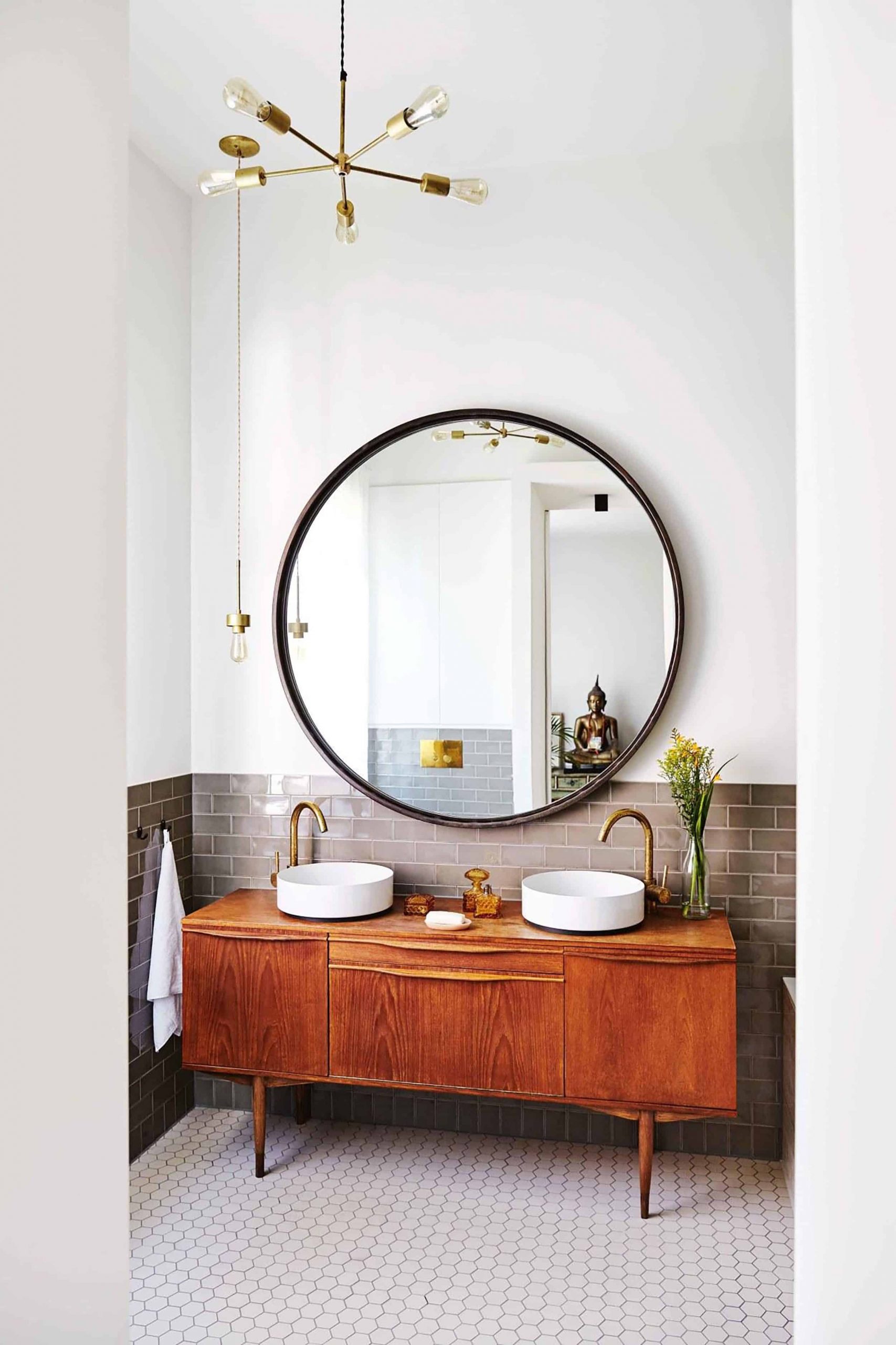 2-round-mirror-2-vessels-2-2500x3750-1