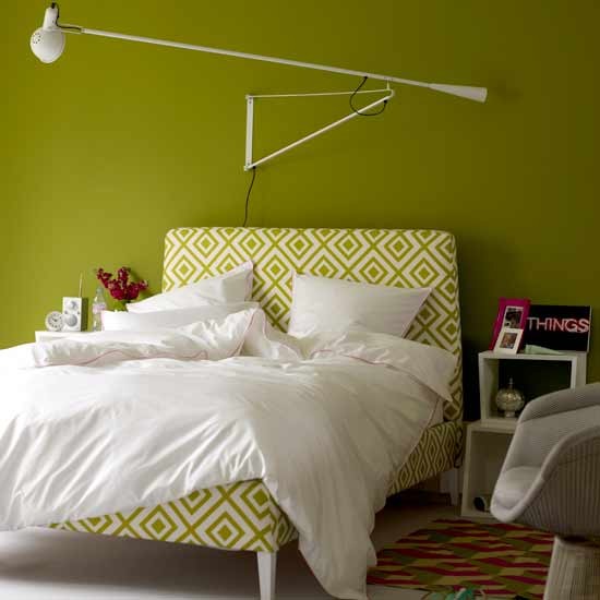2-green-bedroom-with-statement-lamp