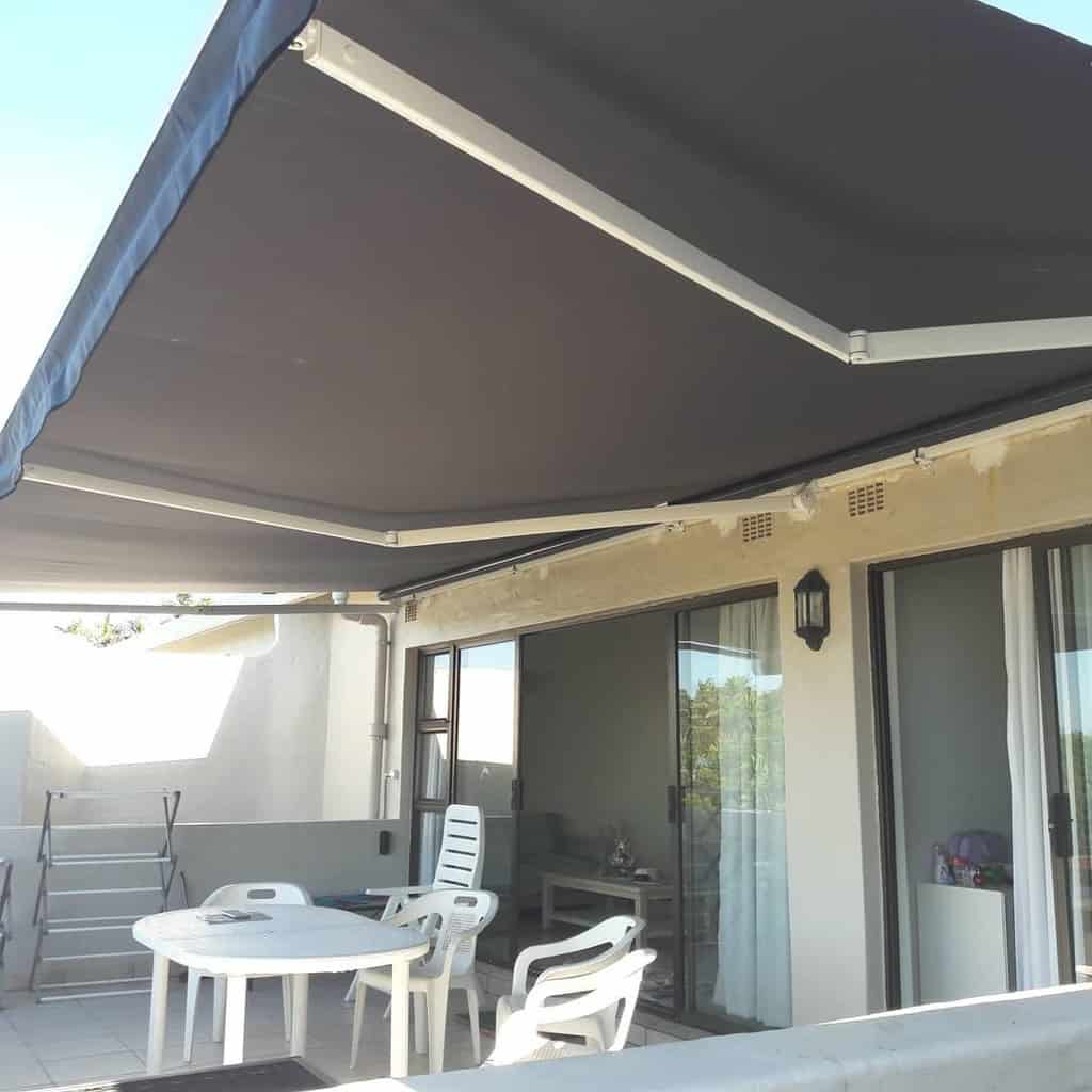 3-retractable-patio-awning-ideas-awnings.co_.za_