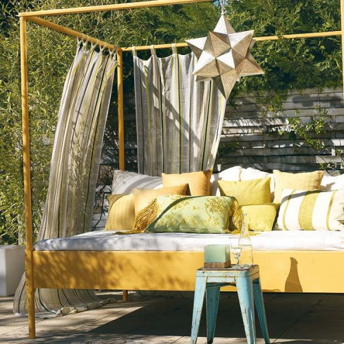 4-ideas-of-fabric-decor-in-your-garden-36-500x500-1