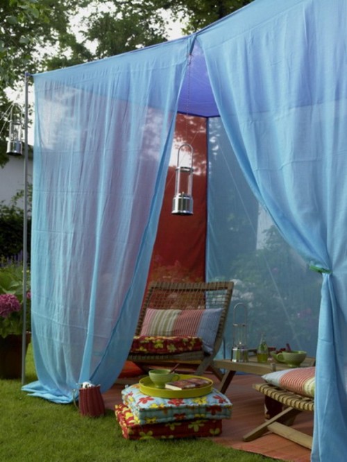4-ideas-of-fabric-decor-in-your-garden-41-500x666-1