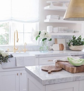 15 Marvelous Ideas For Kitchen Floating Shelve in White Color That You Need To Try Immediately