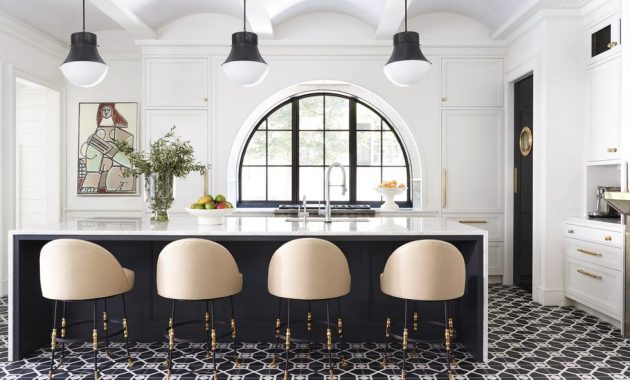 Amazing black and white kitchen