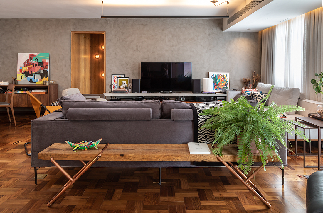 Apartment design with unusual colors and materials for a bold personality 1