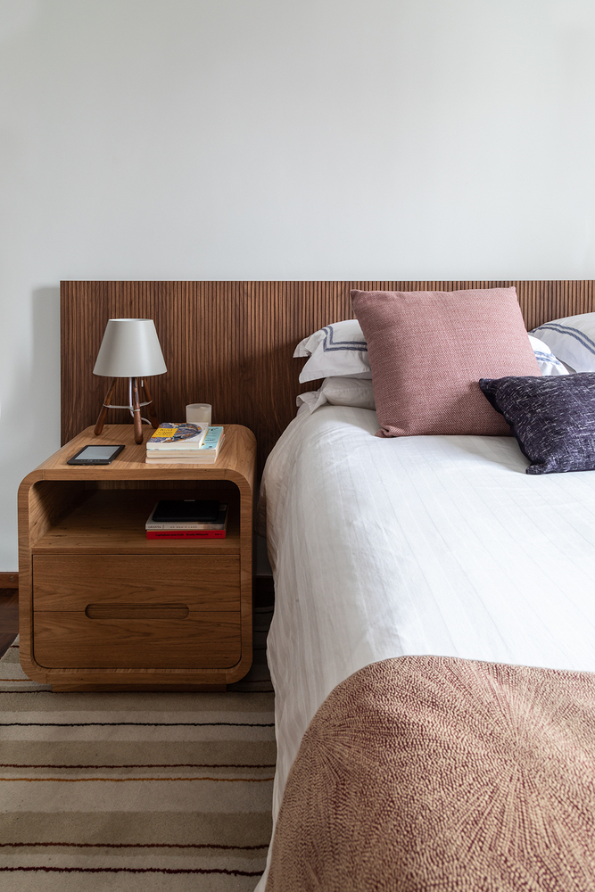 Apartment design with unusual colors and materials for a bold personality 4