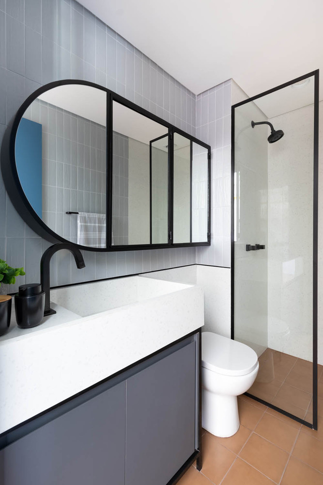 Apartment interior design in 37 m² area with a tiny home office nook 5