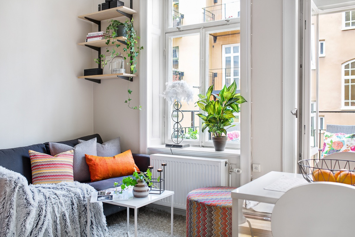 Beautiful apartment design with visual separation and even a feeling of airiness 1
