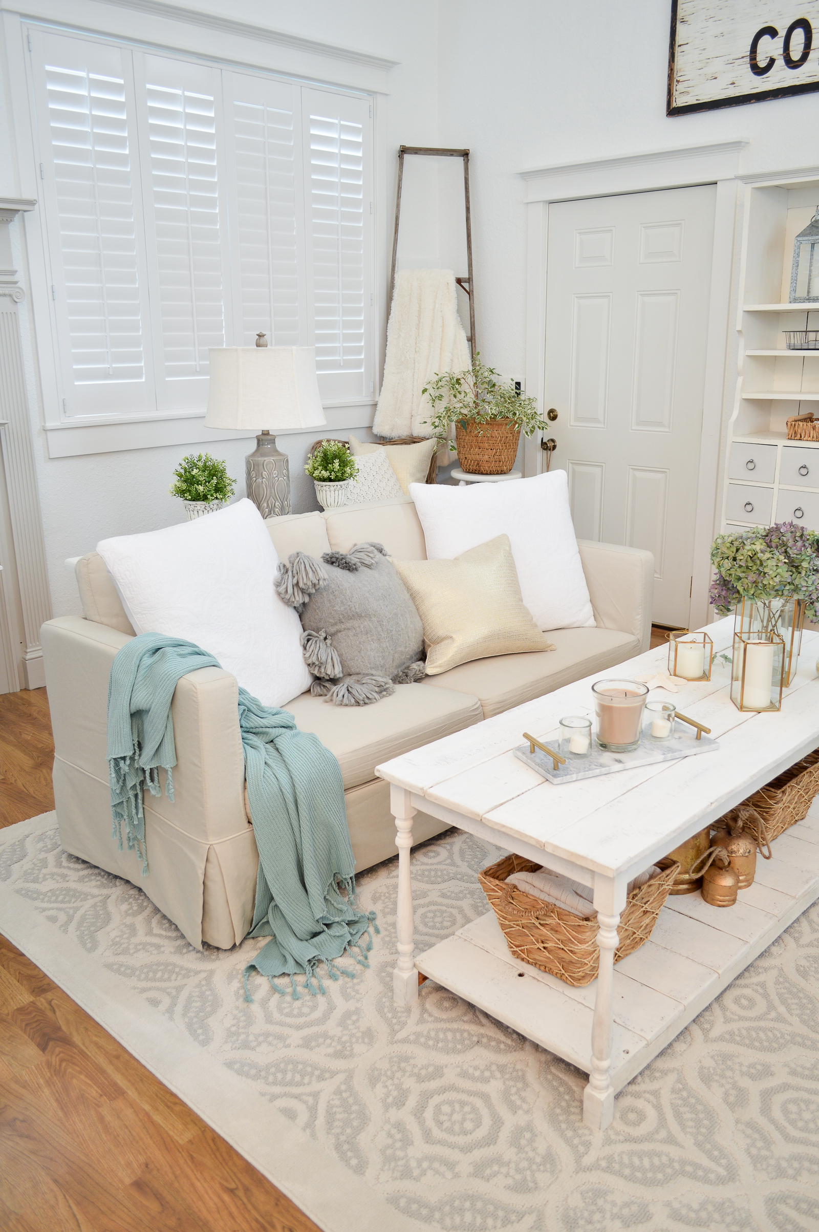 Casual-cottage-living-room-makeover-refresh-white-neutral-slipcover-sofa-better-home-gardens-sponsored-78