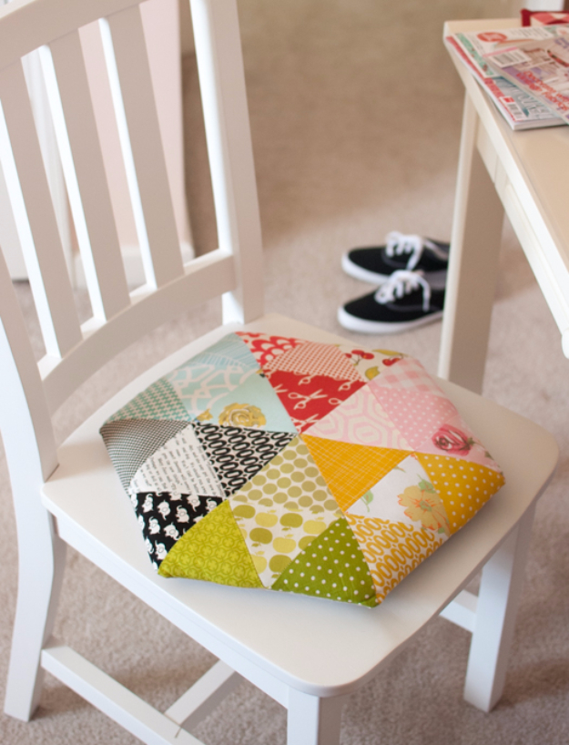 Cute-triangle-chair-cushion