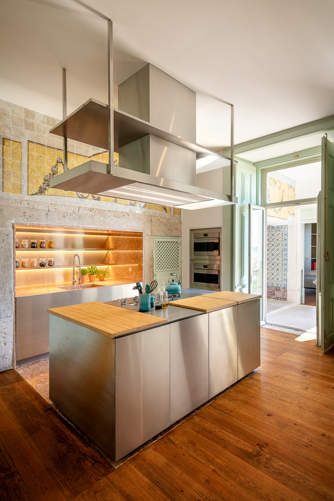 Luxurious apartment designed for a family with two kids 4