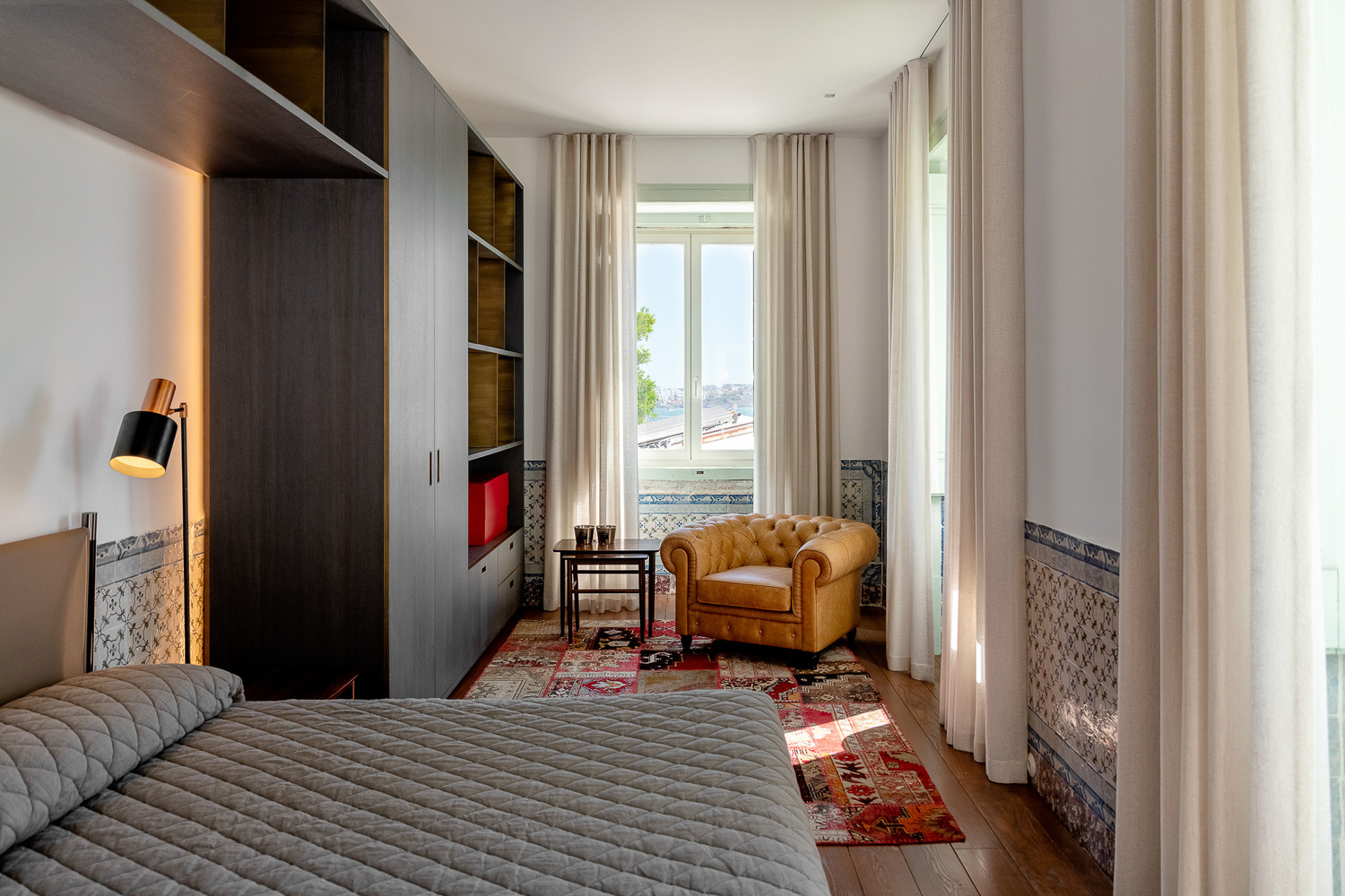 Luxurious apartment designed for a family with two kids 7