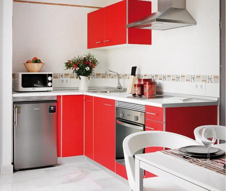 Small apartment interior design with interesting game of colors 3