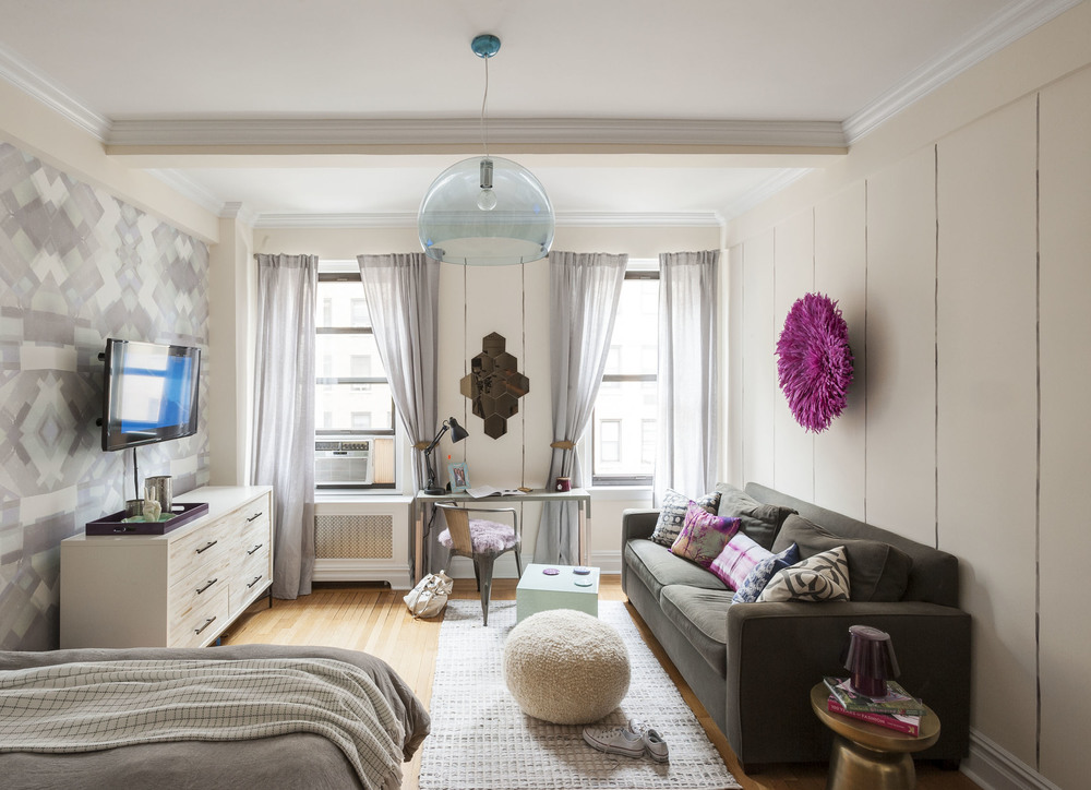 Sophisticated studio apartment with a large living room worthy of a binge-watching party 1