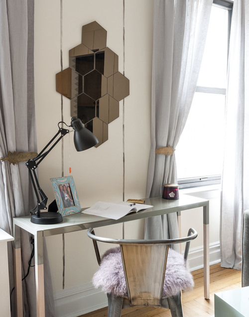 Sophisticated studio apartment with a large living room worthy of a binge-watching party 3