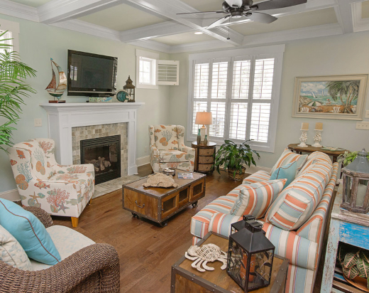 Colorfu-beach-cottage-decor-ideas-living-room