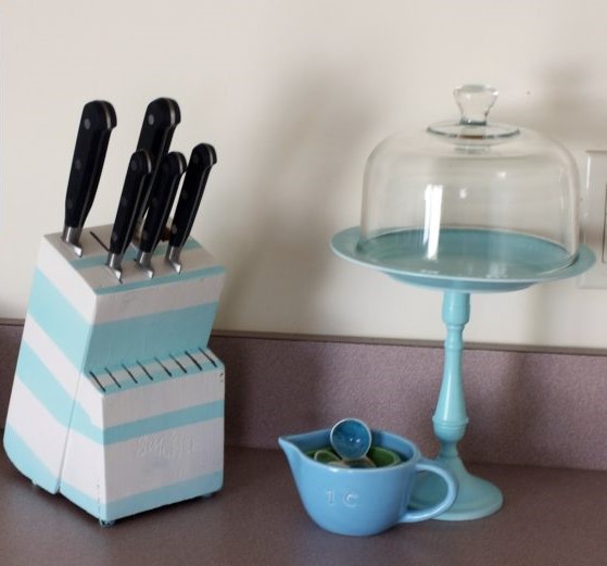 Diy-comfortable-and-functional-knife-blocks-5-775x563-1