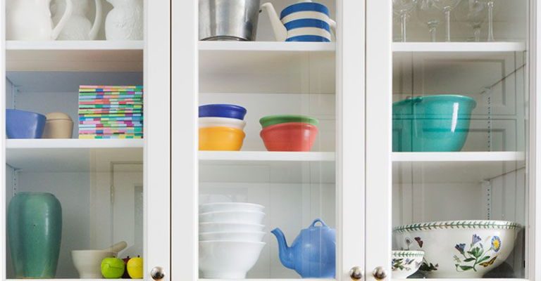 Gallery-1501515909-kitchen-shelves