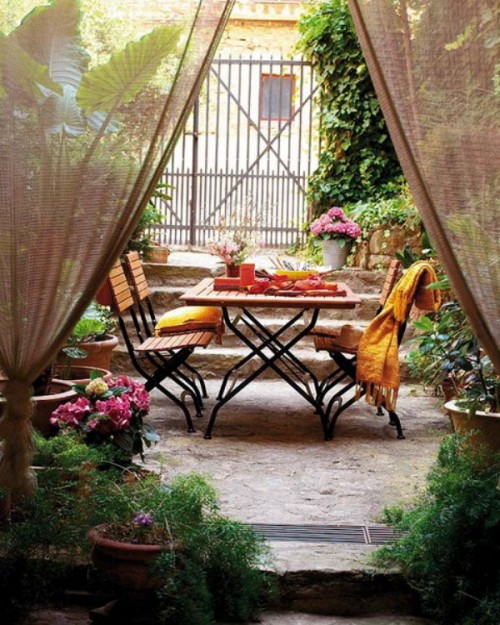 Ideas-of-fabric-decor-in-your-garden-26-500x625-1