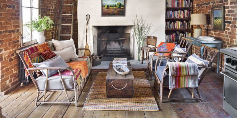 Landscape-history-in-the-making-living-room-0317-1