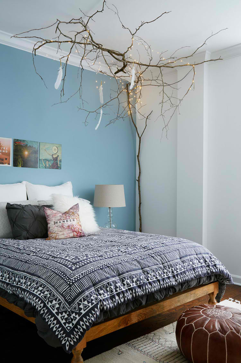 String lights and the feathers