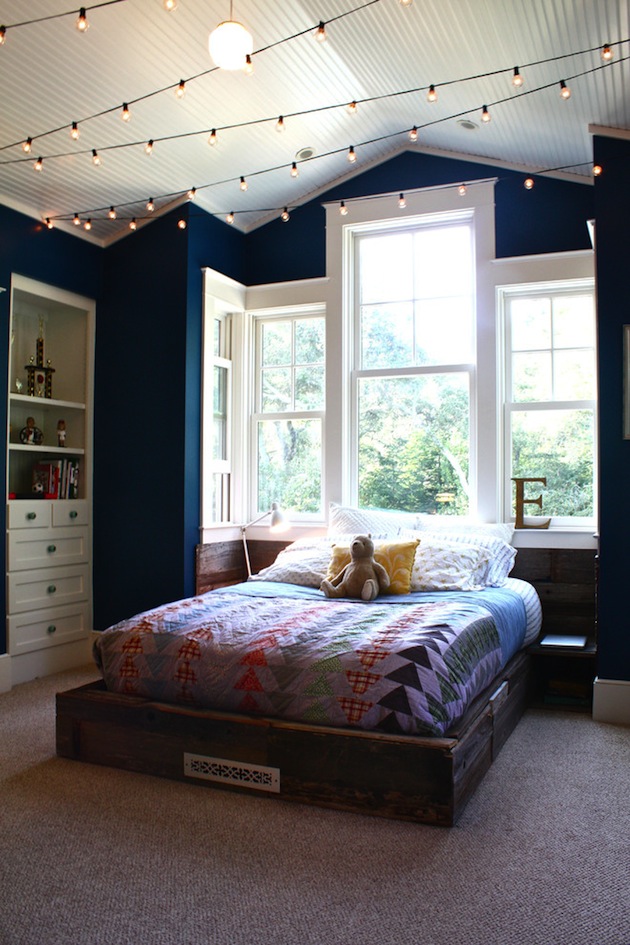 Teenage-boy-bedroom-lights-on-ceiling