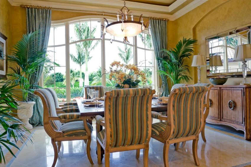Tropical-dining-room-dec062019-min