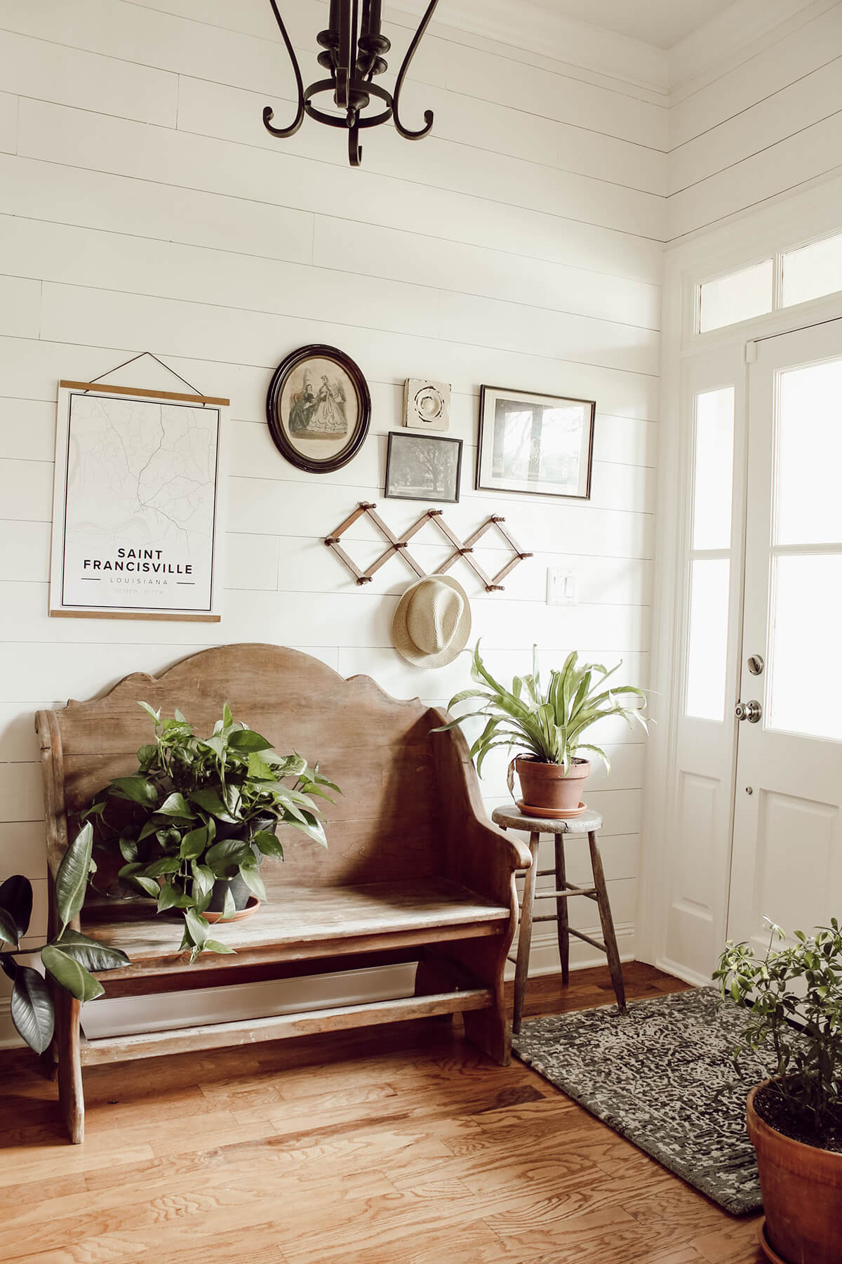 06f-best-rustic-entryway-decorating-ideas-homebnc-v5