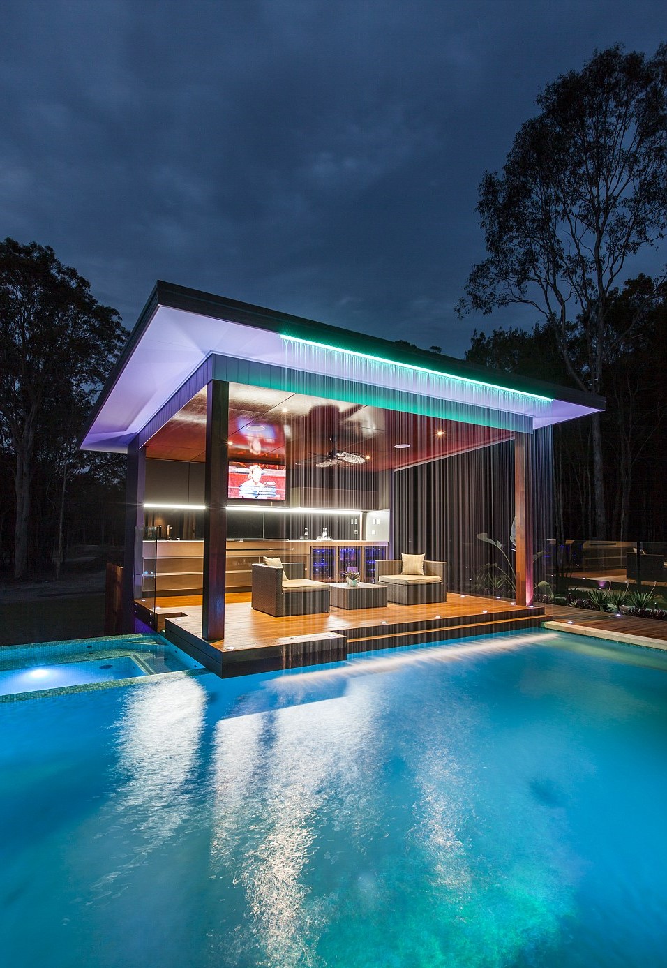 1-11-neon-lined-pool-patio-homebnc
