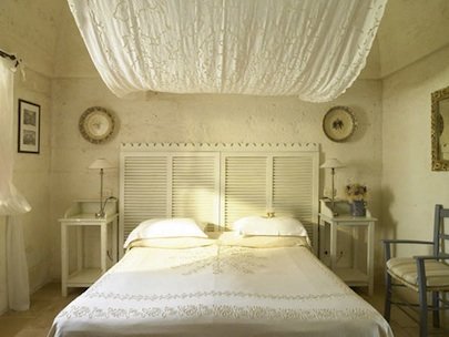 1-apartmenttherapy-diy-shutter-headboard