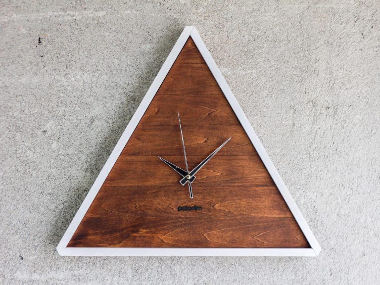 15-creative-handmade-wall-clock-designs-you-will-want-to-diy-6-768x576-1