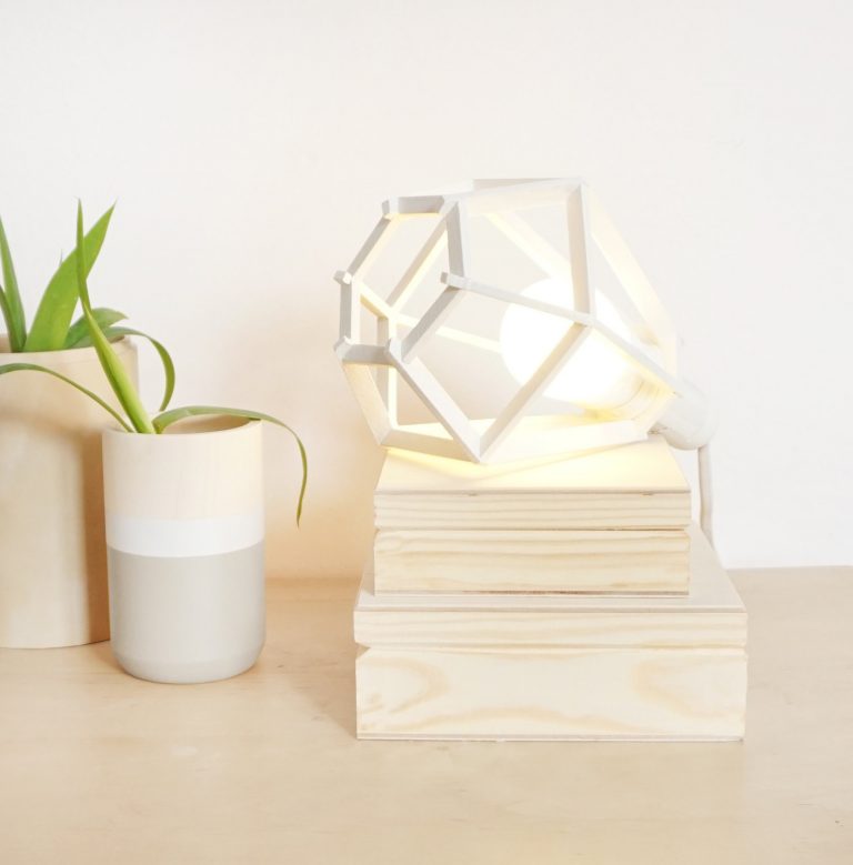 16-perfect-geometric-light-designs-to-decorate-your-home-with-10-768x779-1