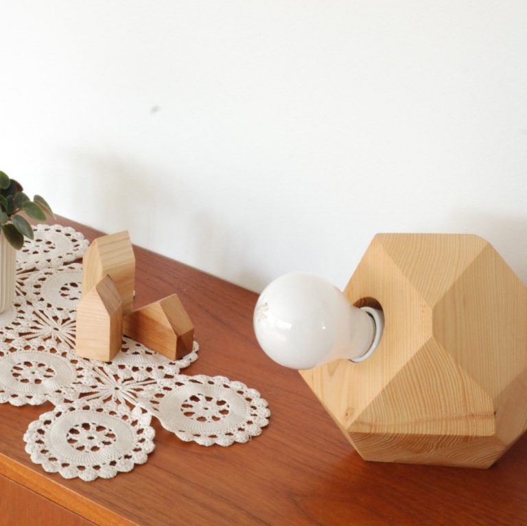 16-perfect-geometric-light-designs-to-decorate-your-home-with-14-768x766-1