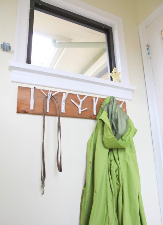 2-natural-branch-coat-rack-project-8-533x800-1