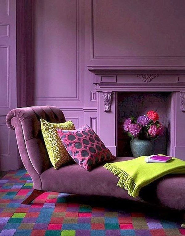 2-elegant-living-room-in-purple-green-shades
