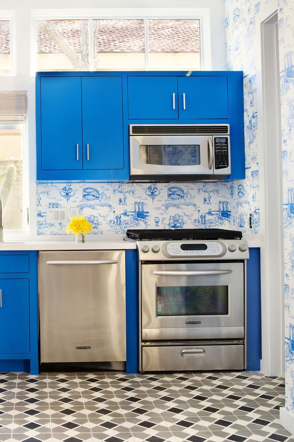 2-painted-cabinets-12-1554916440