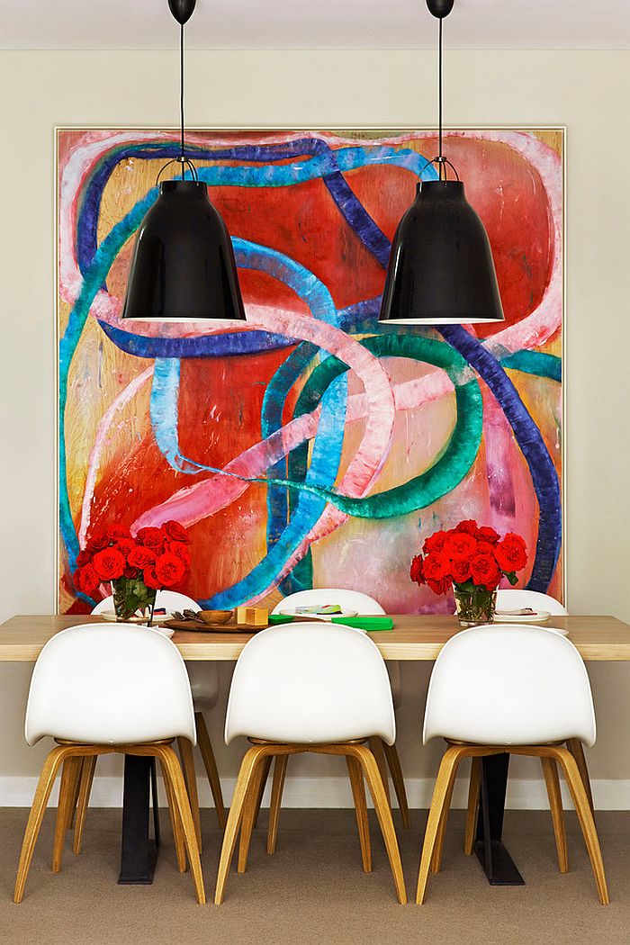 3-it-is-the-art-piece-that-sets-the-mood-in-this-dining-room-1