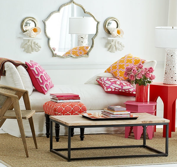 Bright-reds-steal-the-show-in-this-moroccan-living-room