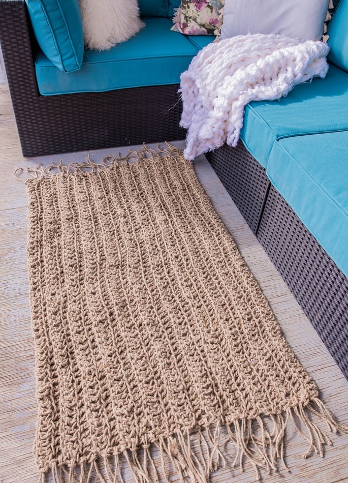 Diy-jute-rug-from-dollar-store-twine-3