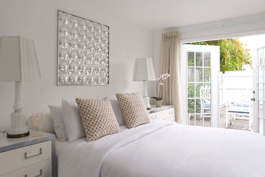 Dam-images-decor-2014-08-hase-miami-house-amy-todd-hase-palm-beach-07-guesthouse