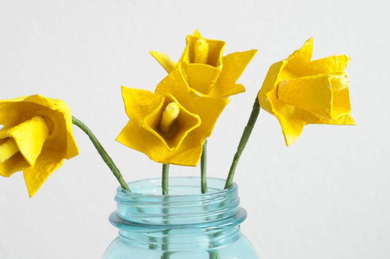 Egg-carton-daffodils2-768x510-1