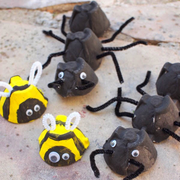 Eggcartonbugs_lesliemanlapig_eggcartoncrafts_redtricycle